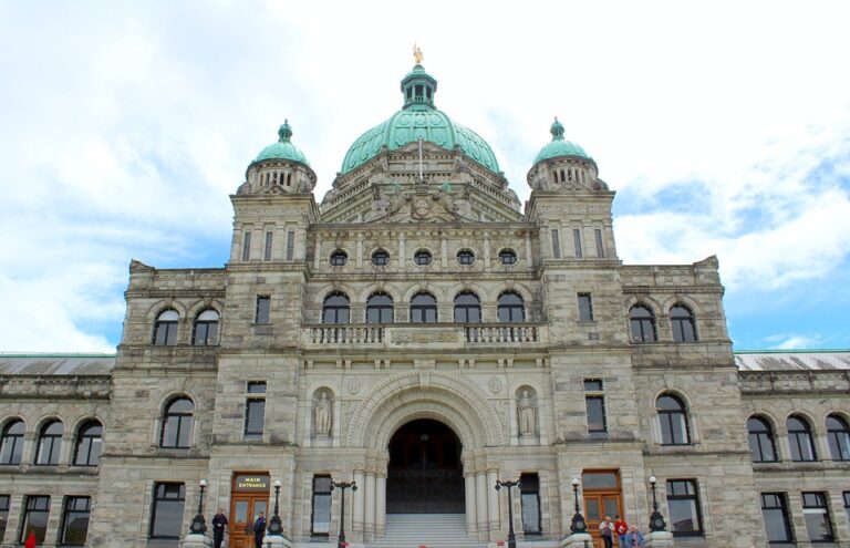 New provincial cabinet sworn in